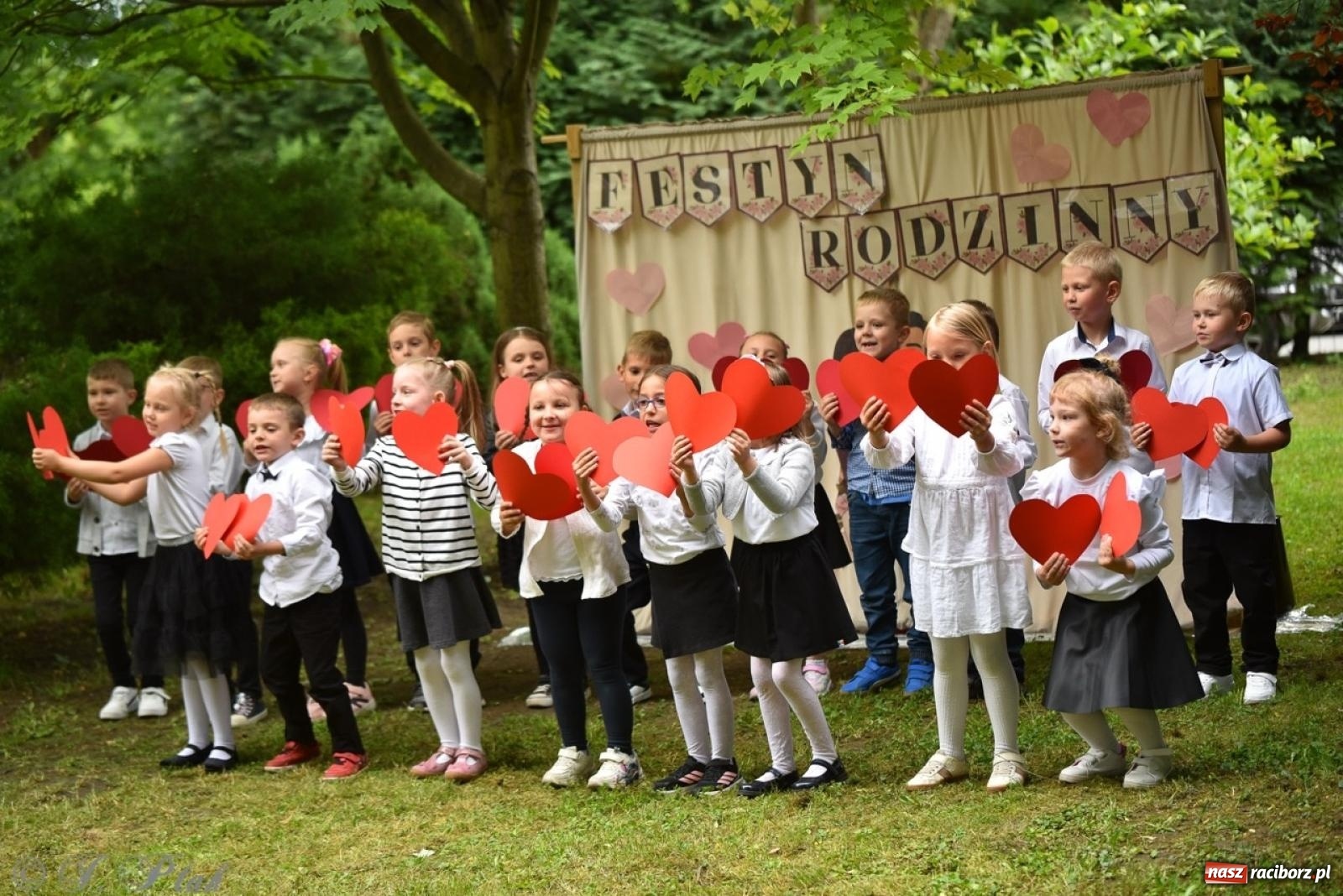Zdjęcie w galerii na portalu naszraciborz.pl: Rodzinna atmosfera na festynie Przedszkola nr 13 w Raciborzu [FOTO i WIDEO] wiadomości z regionu