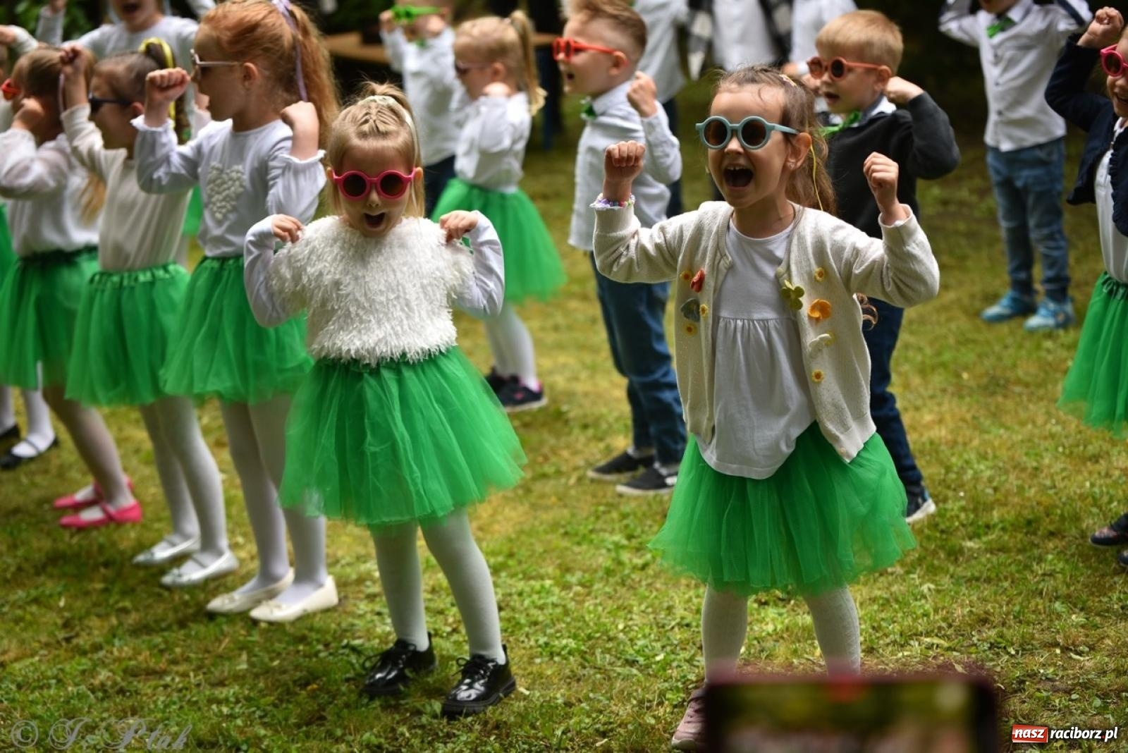 Zdjęcie w galerii na portalu naszraciborz.pl: Rodzinna atmosfera na festynie Przedszkola nr 13 w Raciborzu [FOTO i WIDEO] wiadomości z regionu