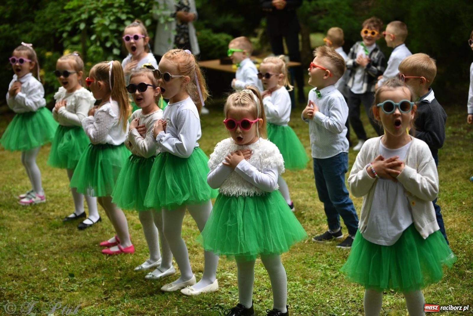 Zdjęcie w galerii na portalu naszraciborz.pl: Rodzinna atmosfera na festynie Przedszkola nr 13 w Raciborzu [FOTO i WIDEO] wiadomości z regionu