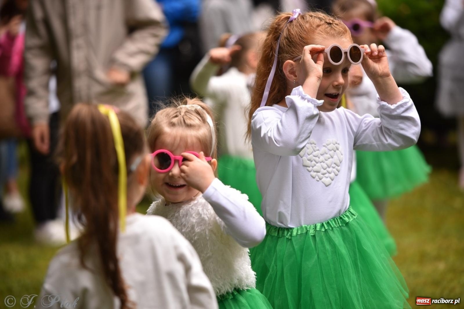 Zdjęcie w galerii na portalu naszraciborz.pl: Rodzinna atmosfera na festynie Przedszkola nr 13 w Raciborzu [FOTO i WIDEO] wiadomości z regionu