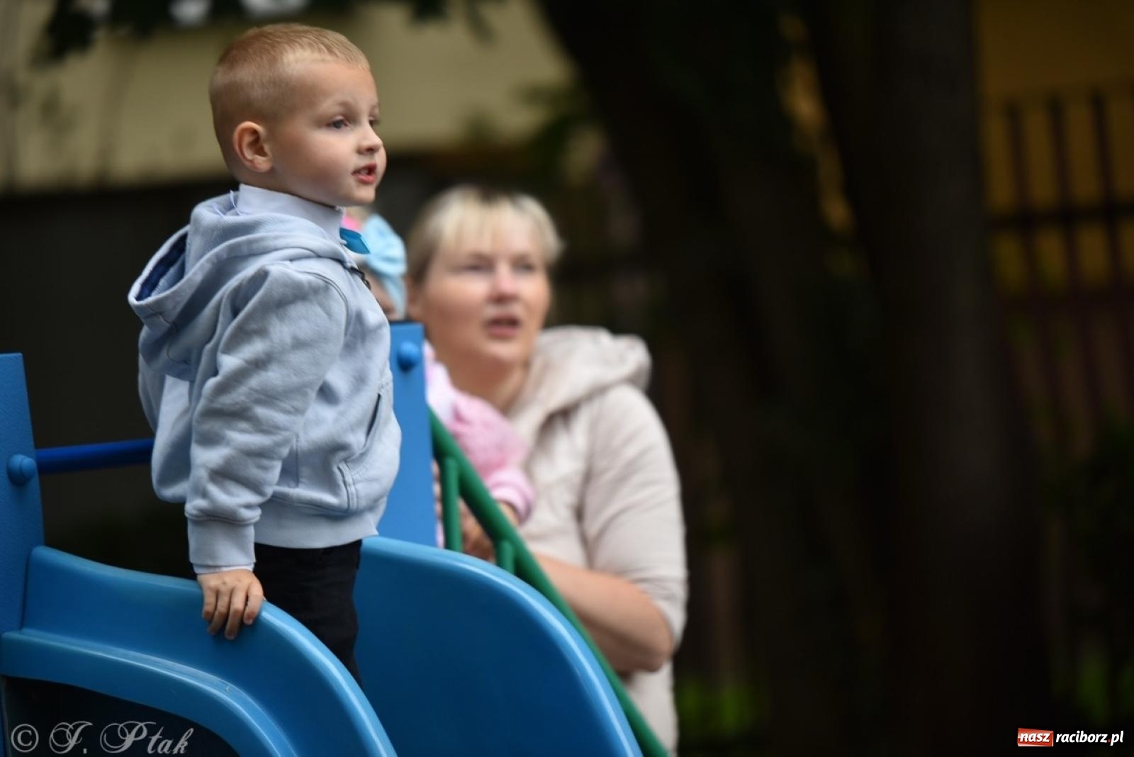 Zdjęcie w galerii na portalu naszraciborz.pl: Rodzinna atmosfera na festynie Przedszkola nr 13 w Raciborzu [FOTO i WIDEO] wiadomości z regionu