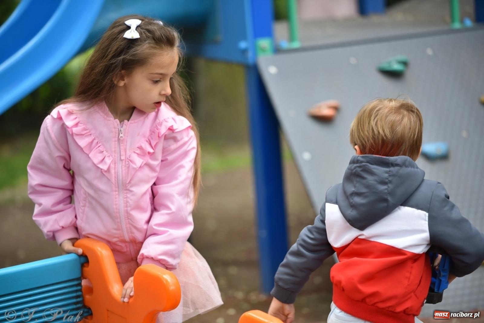 Zdjęcie w galerii na portalu naszraciborz.pl: Rodzinna atmosfera na festynie Przedszkola nr 13 w Raciborzu [FOTO i WIDEO] wiadomości z regionu
