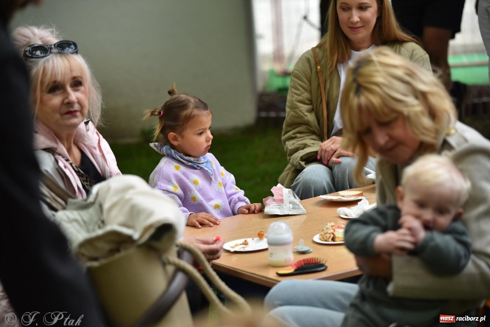 Zdjęcie w galerii na portalu naszraciborz.pl: Rodzinna atmosfera na festynie Przedszkola nr 13 w Raciborzu [FOTO i WIDEO] wiadomości z regionu