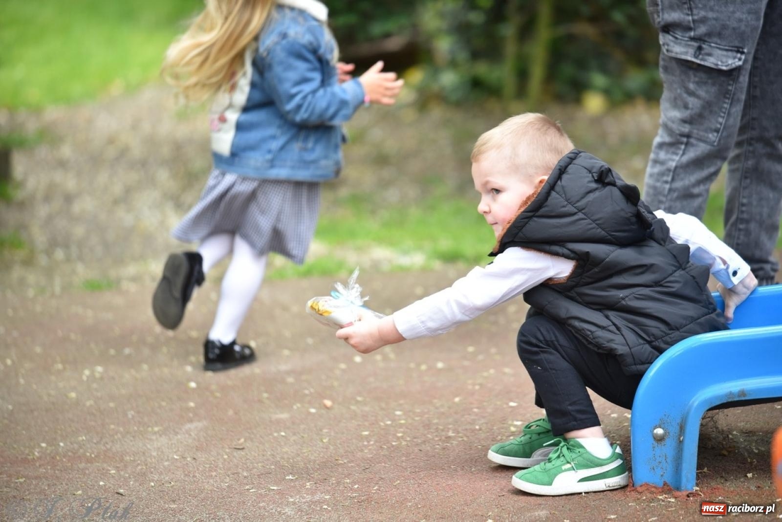 Zdjęcie w galerii na portalu naszraciborz.pl: Rodzinna atmosfera na festynie Przedszkola nr 13 w Raciborzu [FOTO i WIDEO] wiadomości z regionu