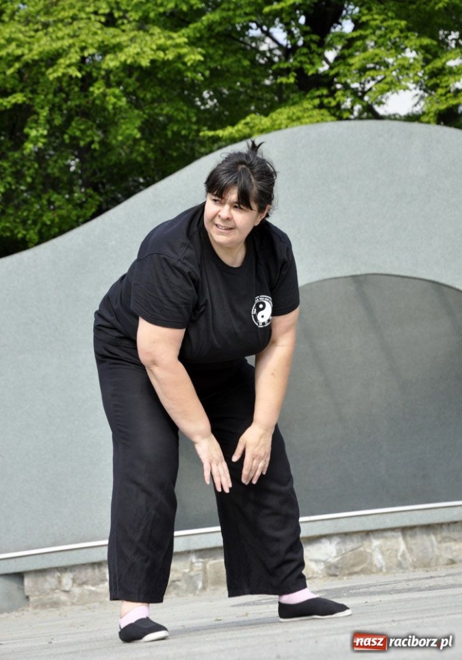 Zdjęcie w galerii na portalu naszraciborz.pl: Raciborskie Tai Chi w parku Roth wiadomości z regionu