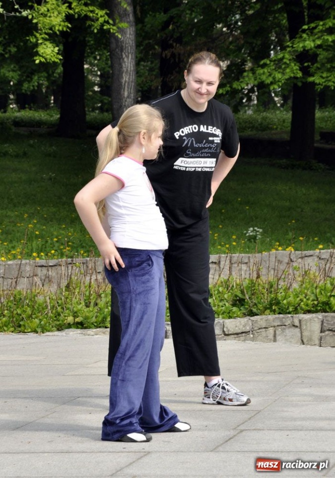 Zdjęcie w galerii na portalu naszraciborz.pl: Raciborskie Tai Chi w parku Roth wiadomości z regionu