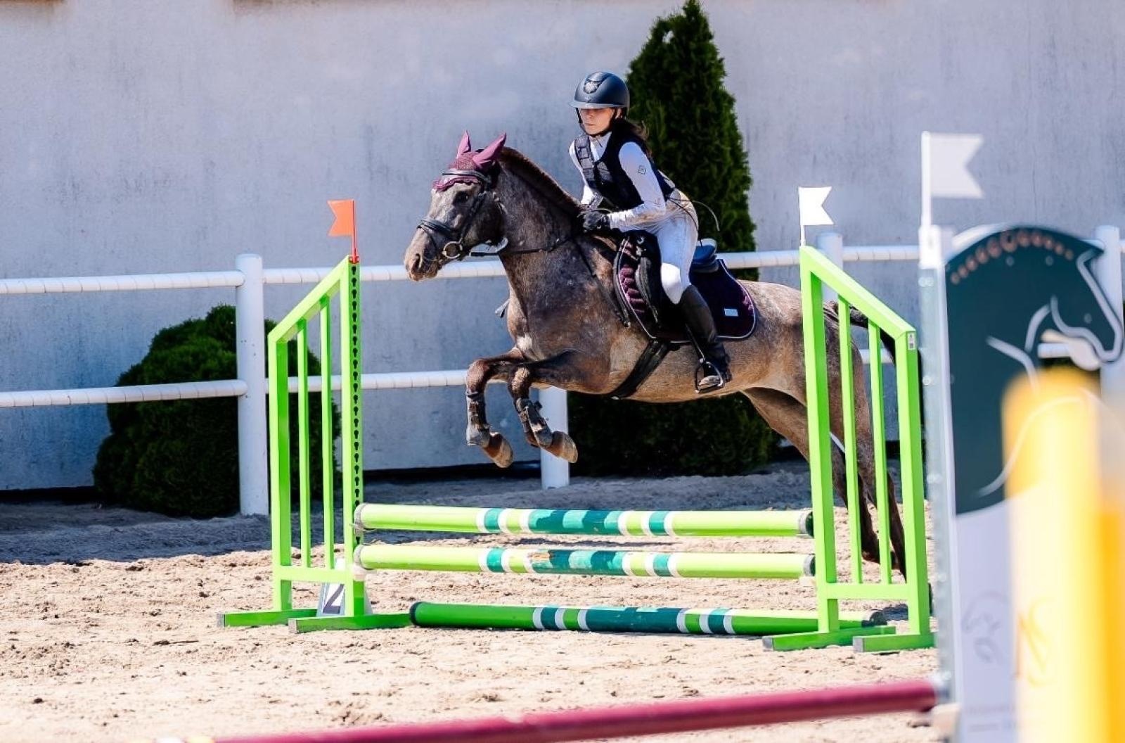 Zdjęcie w galerii na portalu naszraciborz.pl: Sportowe emocje i rodzinna atmosfera – zawody jeździeckie w Kornicach pod patronatem Wójta Gminy Pietrowice Wielkie wiadomości z regionu