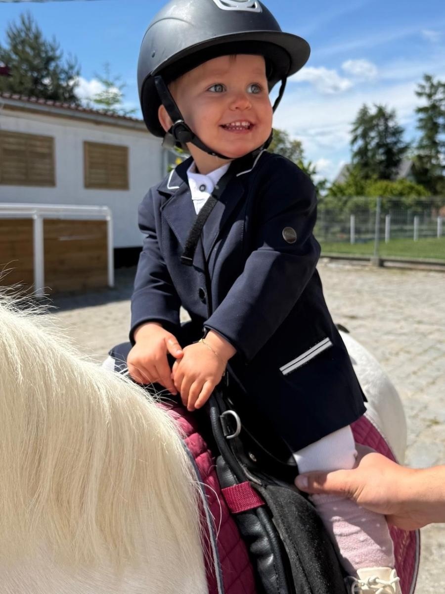 Zdjęcie w galerii na portalu naszraciborz.pl: Sportowe emocje i rodzinna atmosfera – zawody jeździeckie w Kornicach pod patronatem Wójta Gminy Pietrowice Wielkie wiadomości z regionu