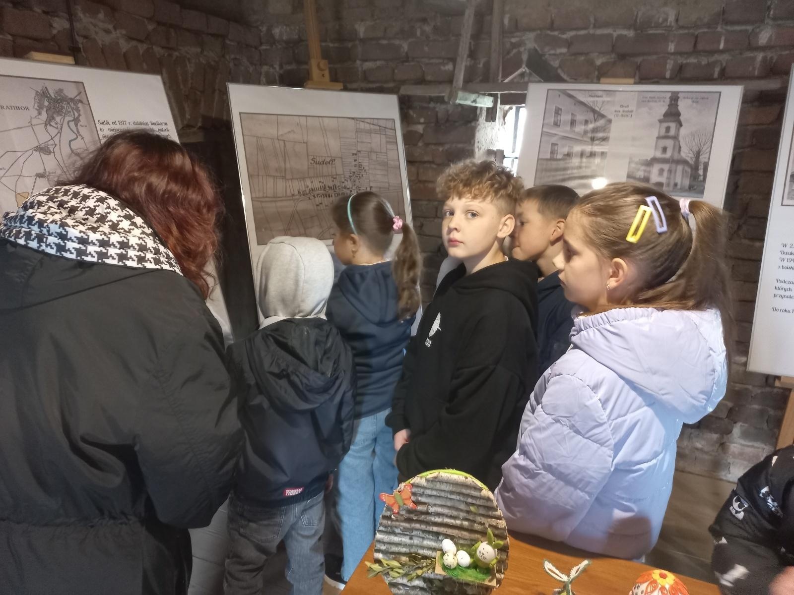 Zdjęcie w galerii na portalu naszraciborz.pl: Przy spichlerzu w Sudole powstała zegrodka [FOTO] wiadomości z regionu