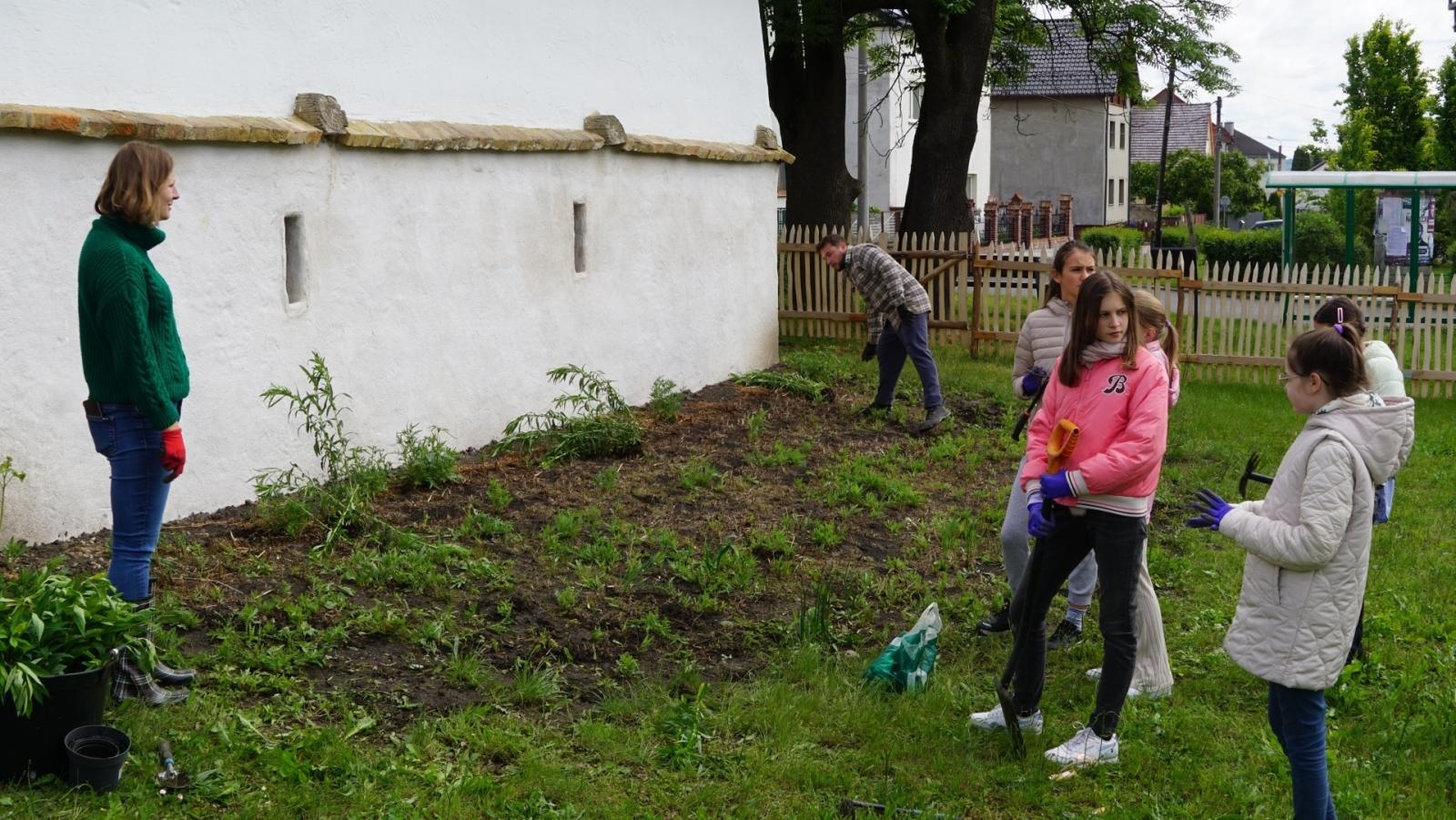 Zdjęcie w galerii na portalu naszraciborz.pl: Przy spichlerzu w Sudole powstała zegrodka [FOTO] wiadomości z regionu