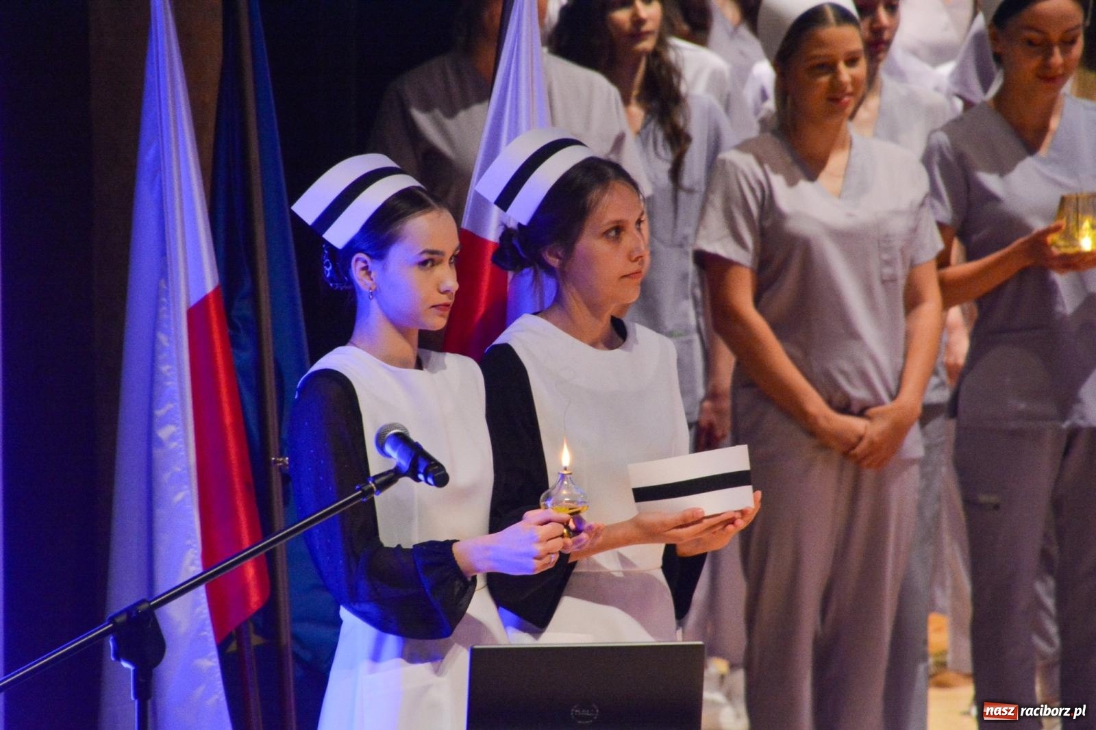 Zdjęcie w galerii na portalu naszraciborz.pl: Uroczystość czepkowania w raciborskiej Akademii Nauk Stosowanych [FOTO i WIDEO] wiadomości z regionu