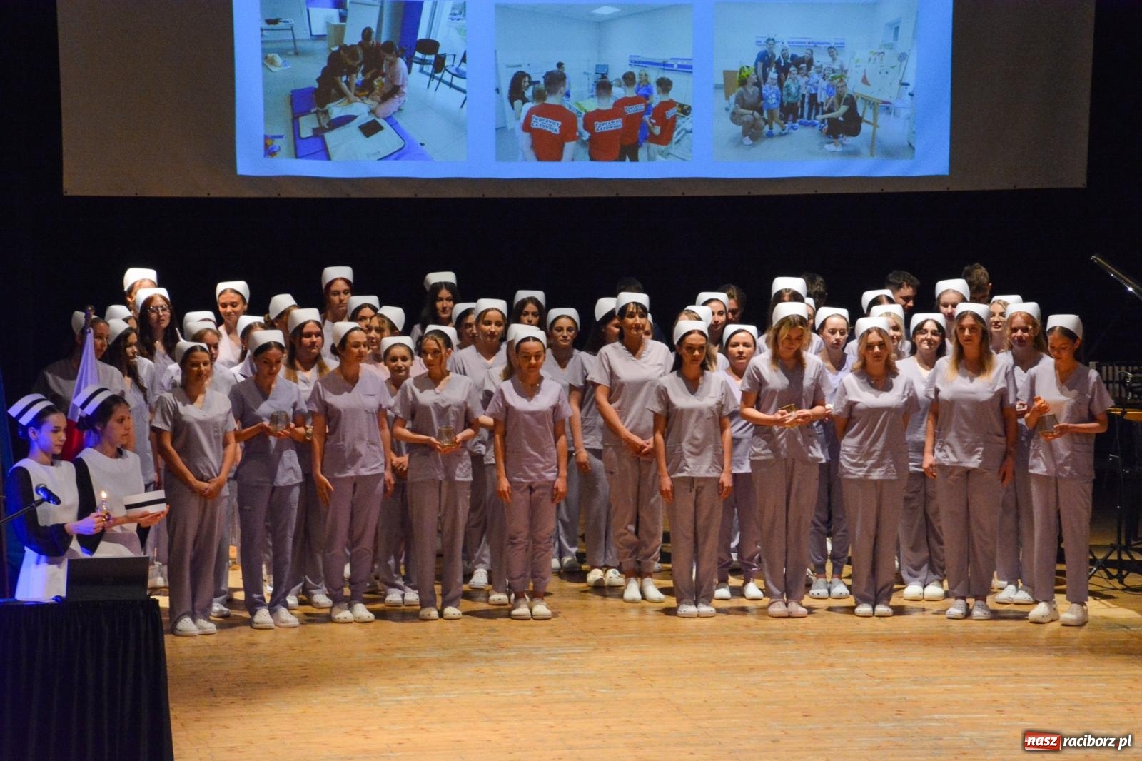 Zdjęcie w galerii na portalu naszraciborz.pl: Uroczystość czepkowania w raciborskiej Akademii Nauk Stosowanych [FOTO i WIDEO] wiadomości z regionu