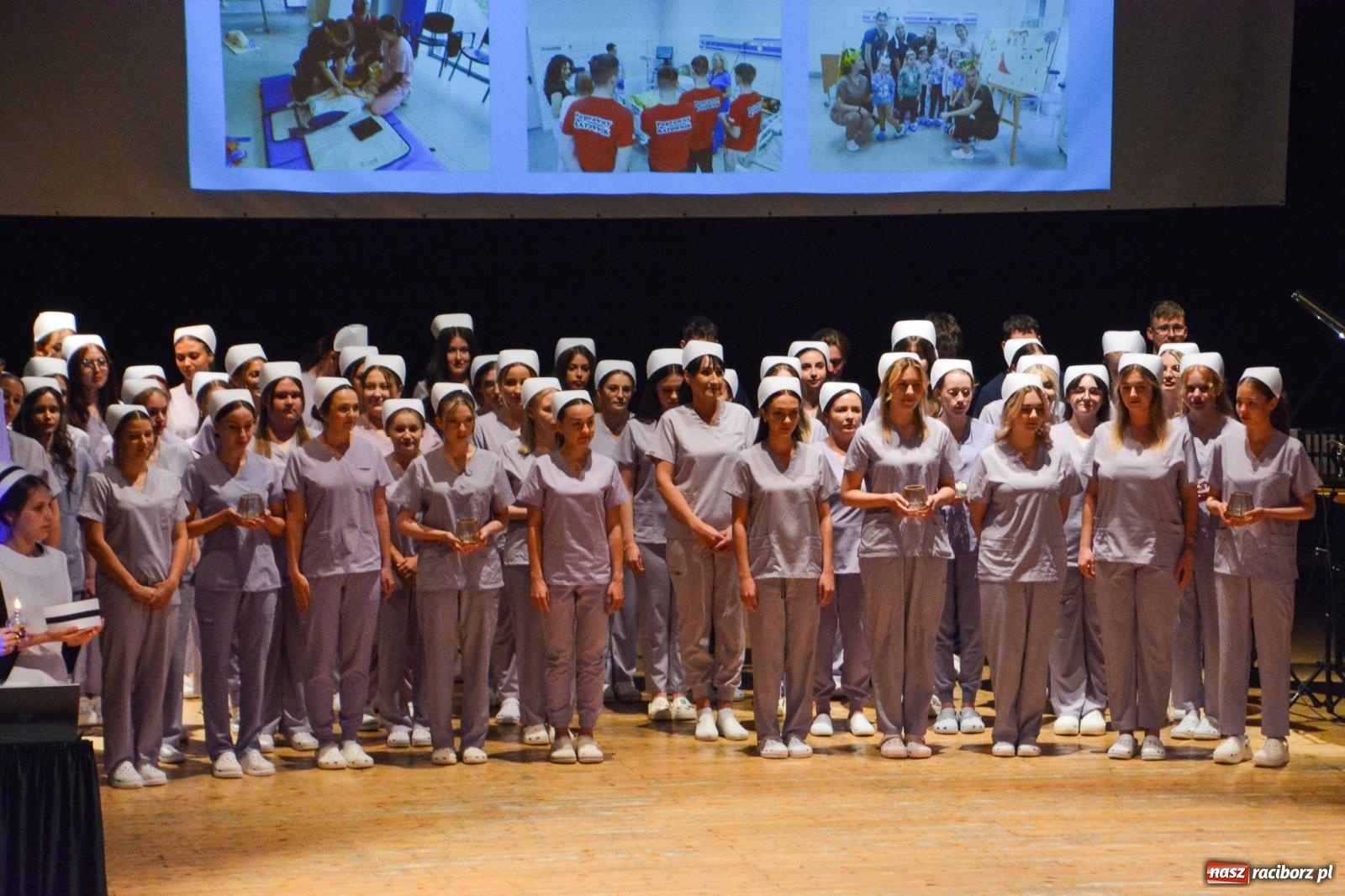 Zdjęcie w galerii na portalu naszraciborz.pl: Uroczystość czepkowania w raciborskiej Akademii Nauk Stosowanych [FOTO i WIDEO] wiadomości z regionu