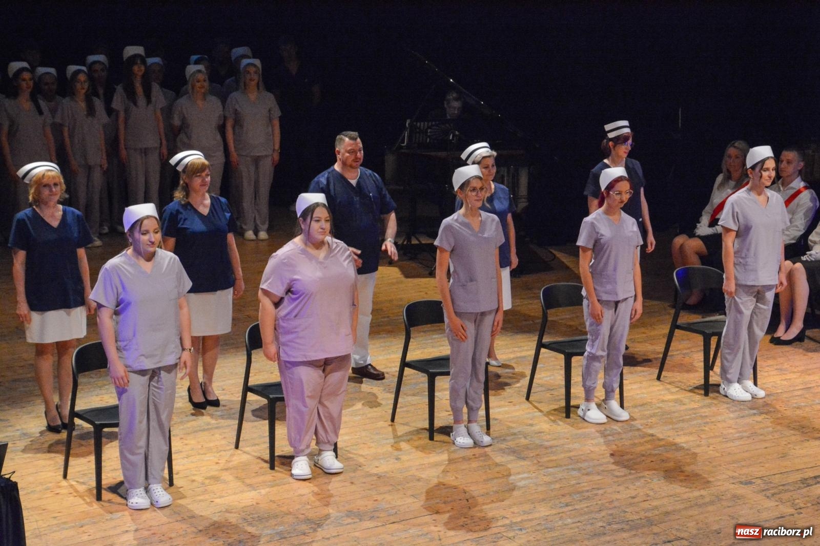 Zdjęcie w galerii na portalu naszraciborz.pl: Uroczystość czepkowania w raciborskiej Akademii Nauk Stosowanych [FOTO i WIDEO] wiadomości z regionu