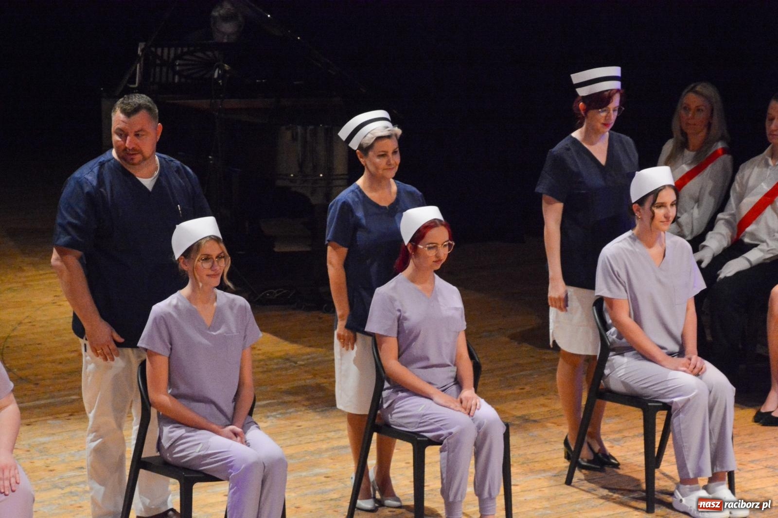 Zdjęcie w galerii na portalu naszraciborz.pl: Uroczystość czepkowania w raciborskiej Akademii Nauk Stosowanych [FOTO i WIDEO] wiadomości z regionu