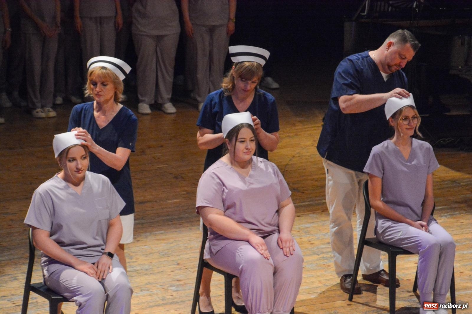 Zdjęcie w galerii na portalu naszraciborz.pl: Uroczystość czepkowania w raciborskiej Akademii Nauk Stosowanych [FOTO i WIDEO] wiadomości z regionu