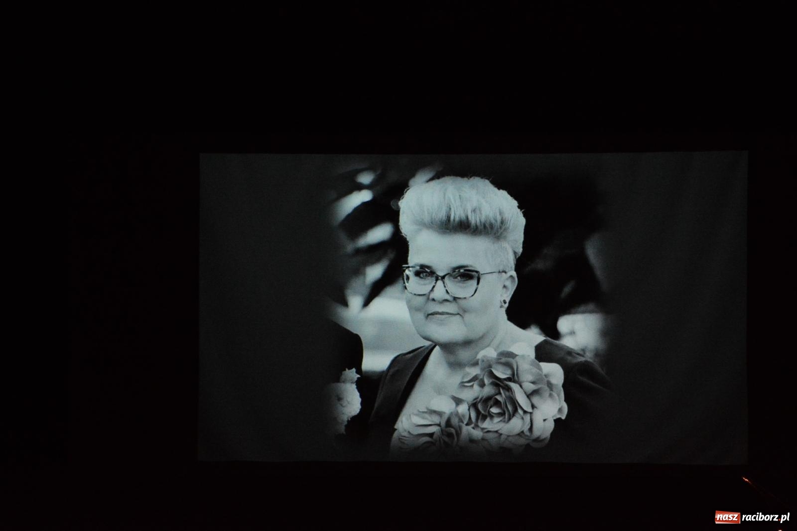 Zdjęcie w galerii na portalu naszraciborz.pl: Uroczystość czepkowania w raciborskiej Akademii Nauk Stosowanych [FOTO i WIDEO] wiadomości z regionu