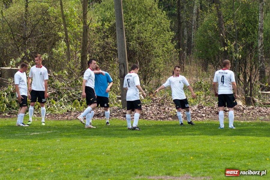 Zdjęcie w galerii na portalu naszraciborz.pl: Kopanina w Górkach. Buków pokonany wiadomości z regionu
