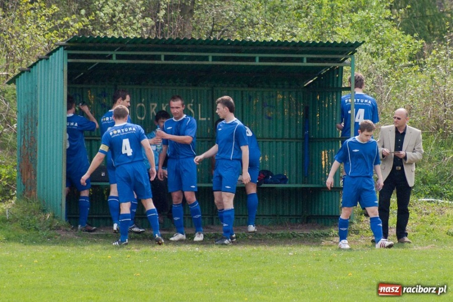 Zdjęcie w galerii na portalu naszraciborz.pl: Kopanina w Górkach. Buków pokonany wiadomości z regionu