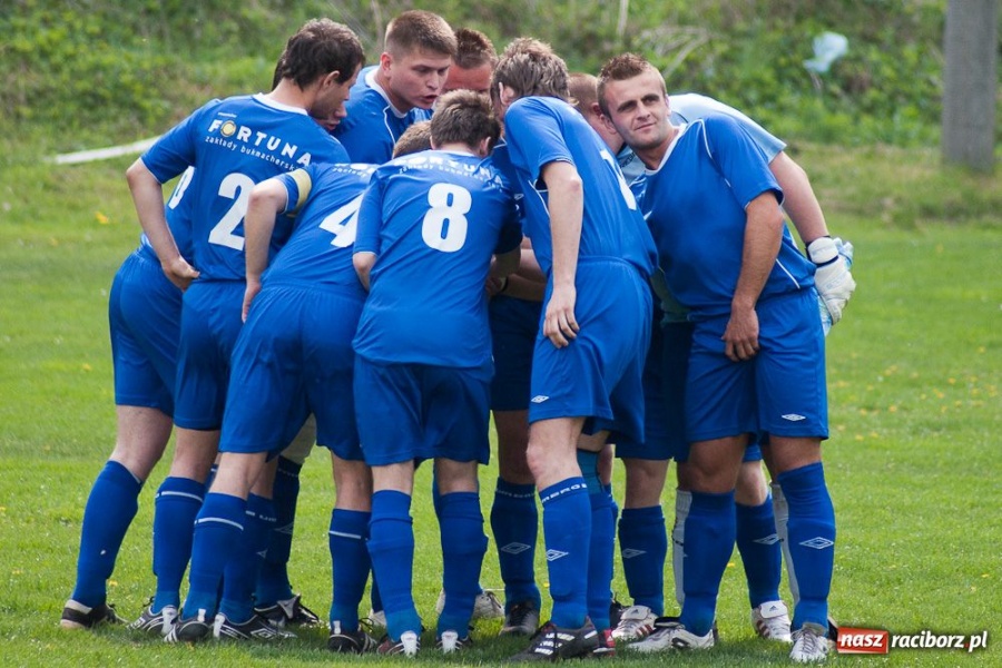 Zdjęcie w galerii na portalu naszraciborz.pl: Kopanina w Górkach. Buków pokonany wiadomości z regionu