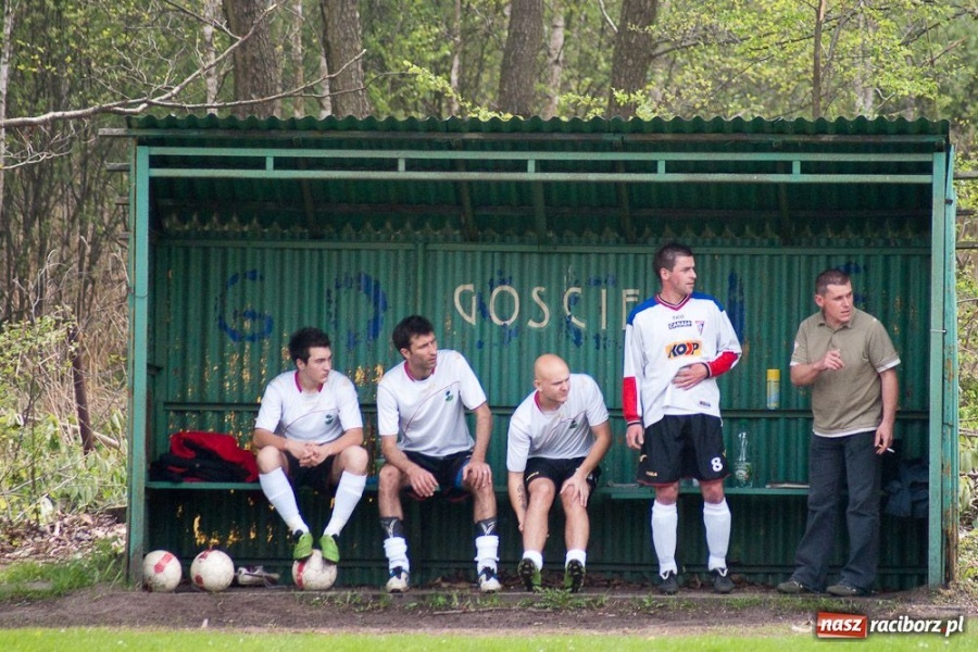 Zdjęcie w galerii na portalu naszraciborz.pl: Kopanina w Górkach. Buków pokonany wiadomości z regionu