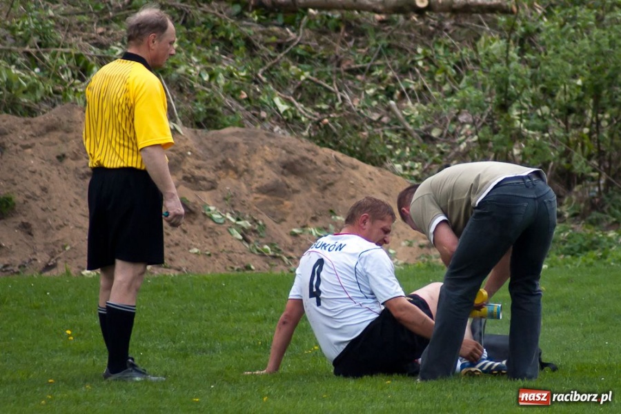 Zdjęcie w galerii na portalu naszraciborz.pl: Kopanina w Górkach. Buków pokonany wiadomości z regionu