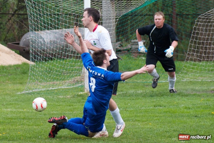 Zdjęcie w galerii na portalu naszraciborz.pl: Kopanina w Górkach. Buków pokonany wiadomości z regionu