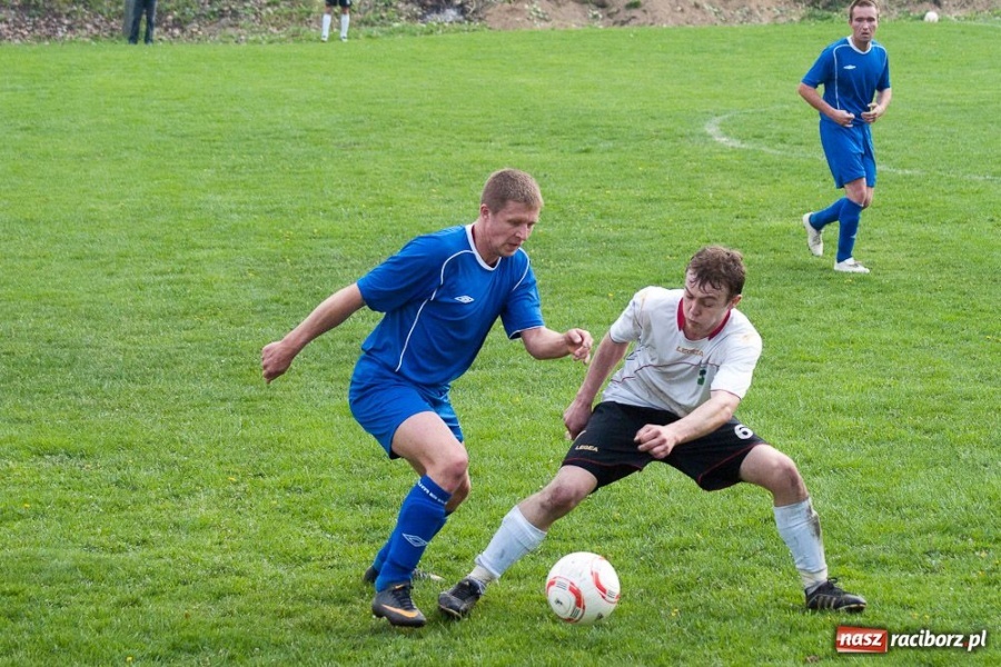 Zdjęcie w galerii na portalu naszraciborz.pl: Kopanina w Górkach. Buków pokonany wiadomości z regionu