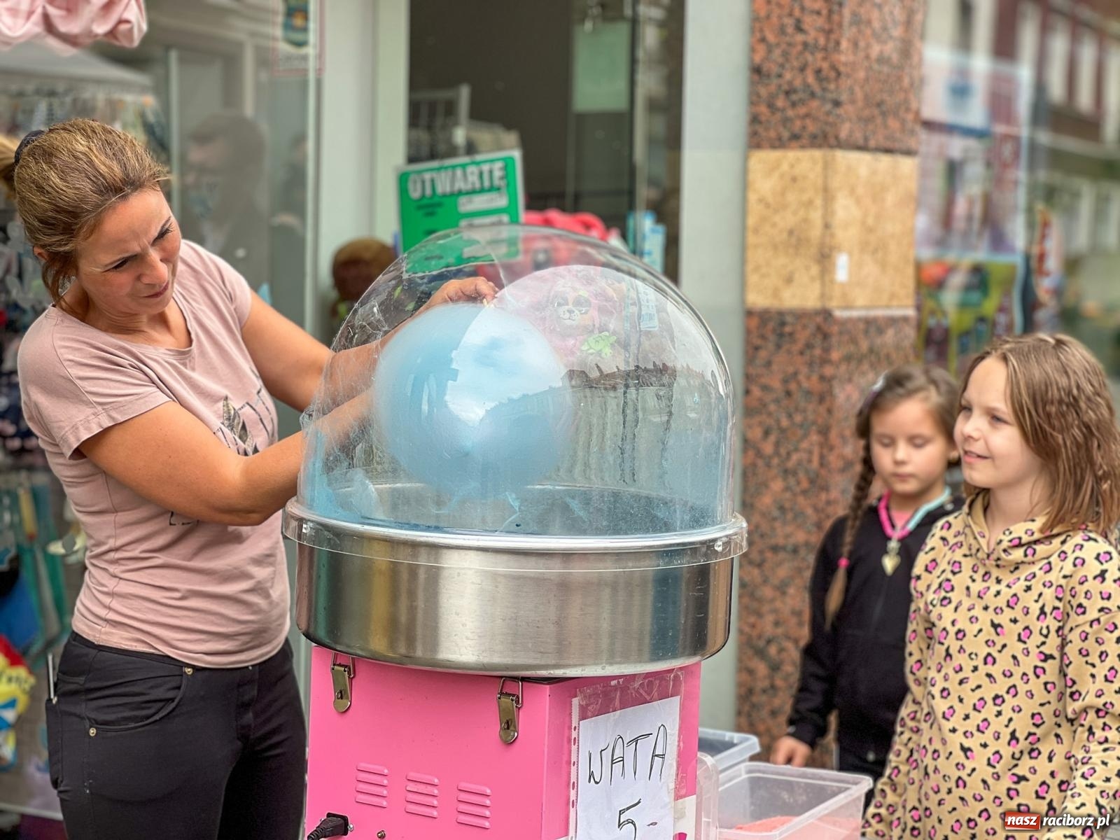 Zdjęcie w galerii na portalu naszraciborz.pl: Dzień Dziecka na Długiej: kolorowy festyn dla najmłodszych wiadomości z regionu