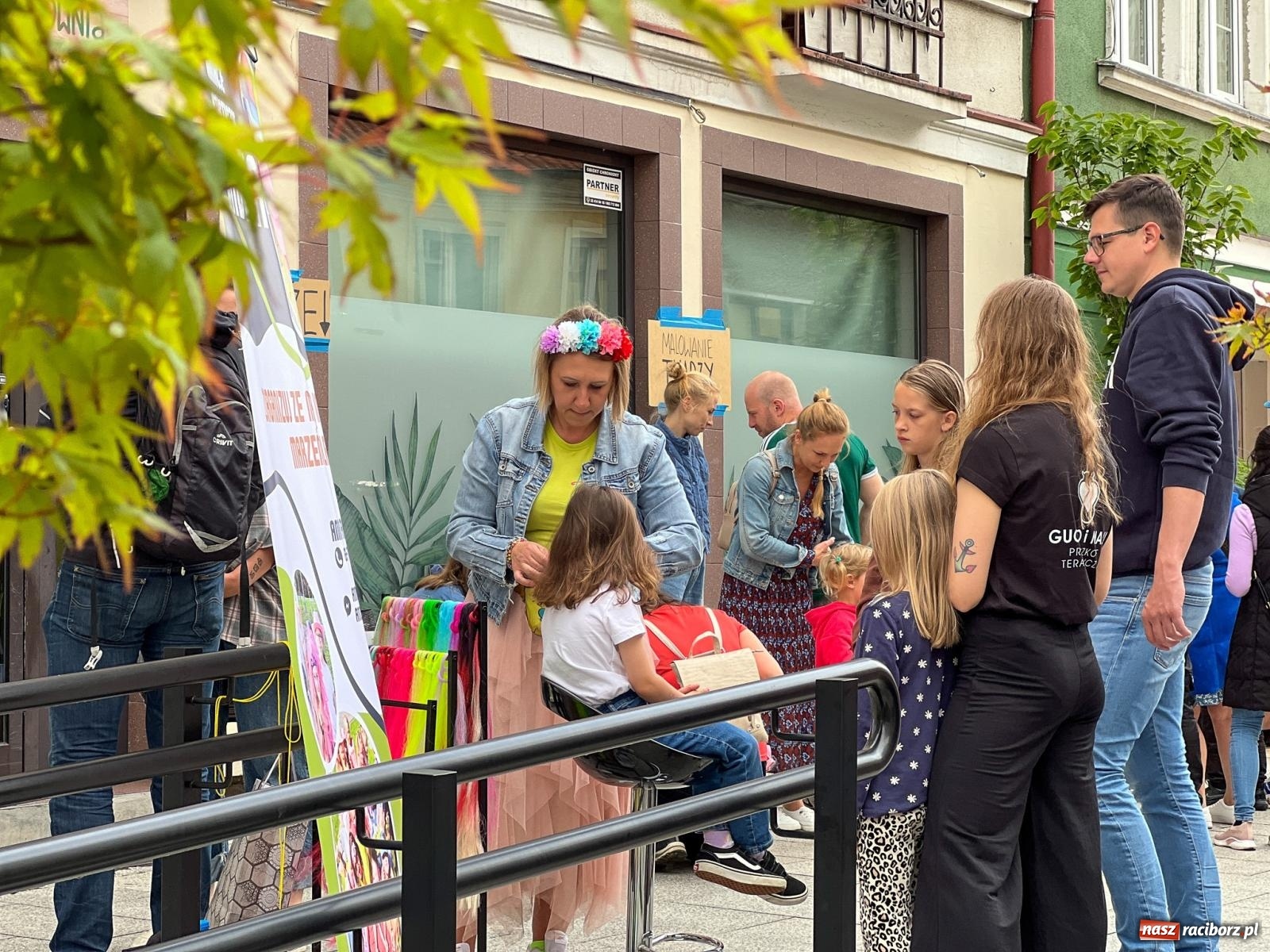 Zdjęcie w galerii na portalu naszraciborz.pl: Dzień Dziecka na Długiej: kolorowy festyn dla najmłodszych wiadomości z regionu
