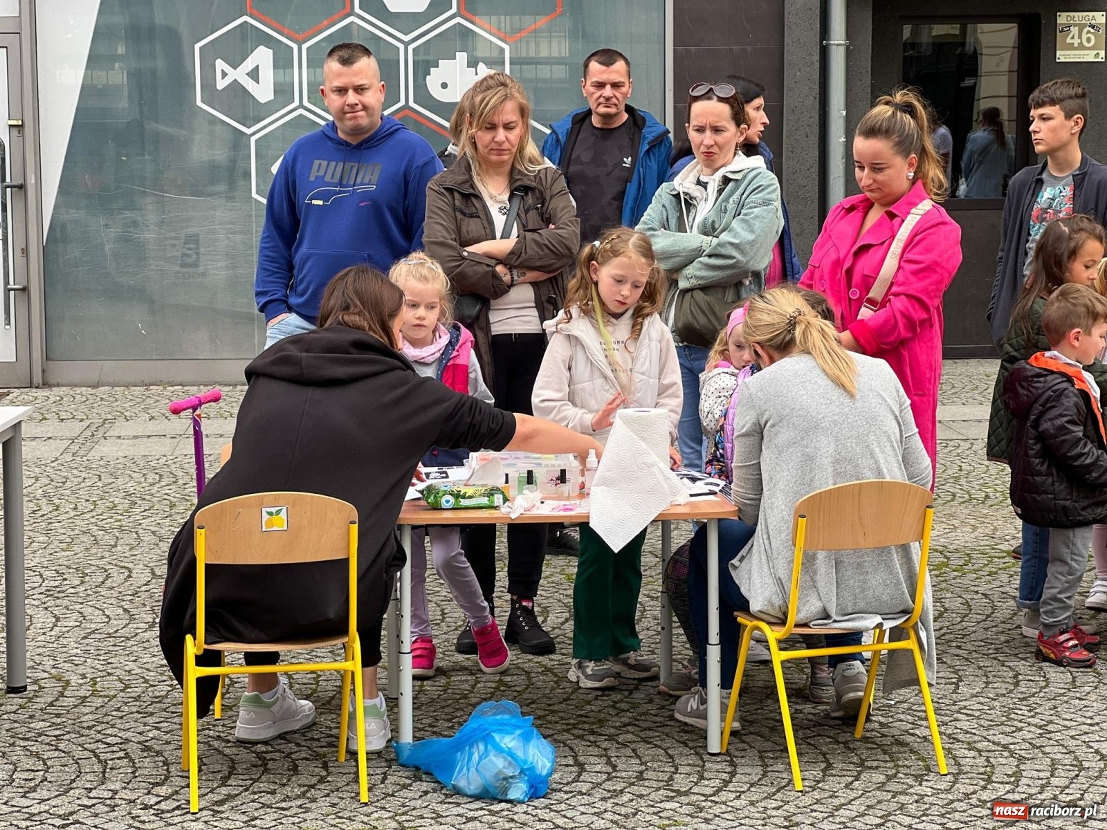 Zdjęcie w galerii na portalu naszraciborz.pl: Dzień Dziecka na Długiej: kolorowy festyn dla najmłodszych wiadomości z regionu