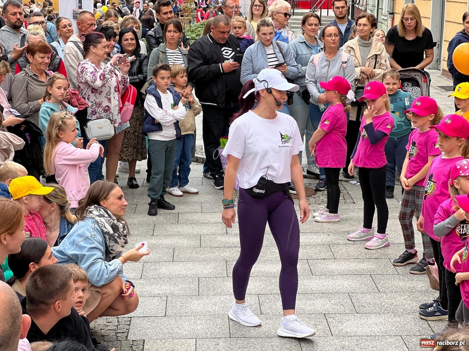 Zdjęcie w galerii na portalu naszraciborz.pl: Dzień Dziecka na Długiej: kolorowy festyn dla najmłodszych wiadomości z regionu