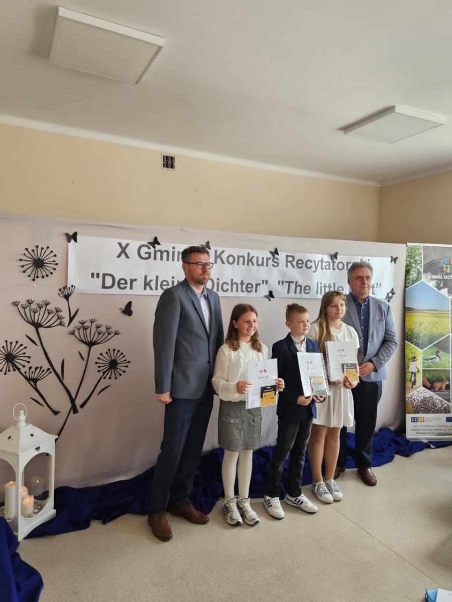 Zdjęcie w galerii na portalu naszraciborz.pl: Gminny Konkurs Recytatorski Der Kleine Dichter / The Little Poet wiadomości z regionu