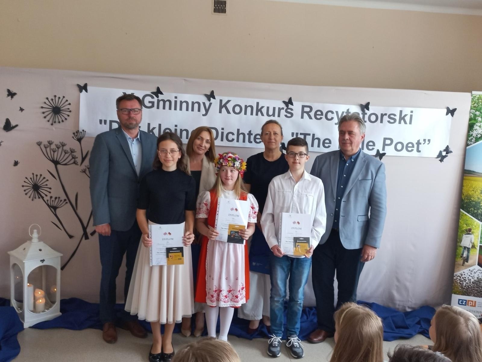 Zdjęcie w galerii na portalu naszraciborz.pl: Gminny Konkurs Recytatorski Der Kleine Dichter / The Little Poet wiadomości z regionu