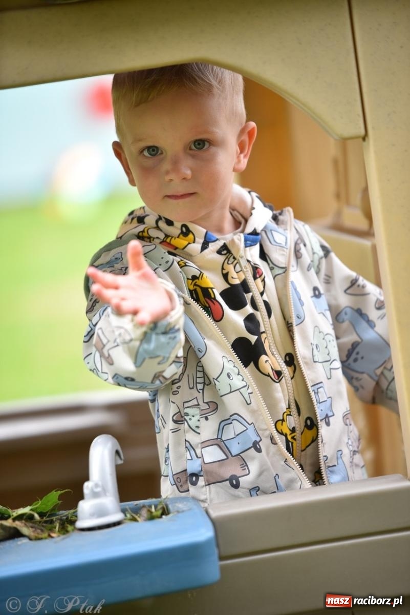 Zdjęcie w galerii na portalu naszraciborz.pl: Rodzinna przygoda w Przedszkolu nr 20 – festyn pełen radości i atrakcji [FOTO i WIDEO] wiadomości z regionu