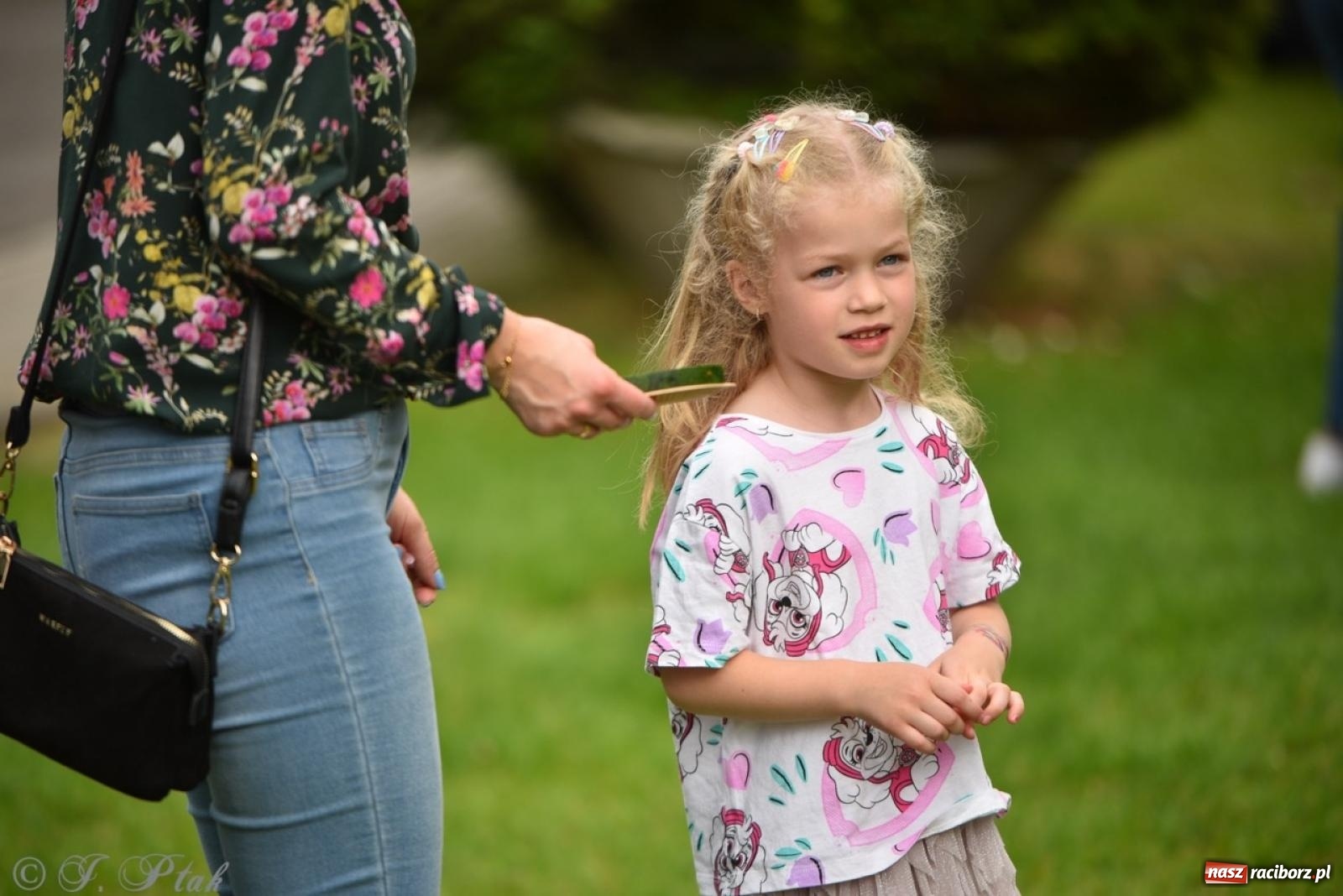 Zdjęcie w galerii na portalu naszraciborz.pl: Rodzinna przygoda w Przedszkolu nr 20 – festyn pełen radości i atrakcji [FOTO i WIDEO] wiadomości z regionu