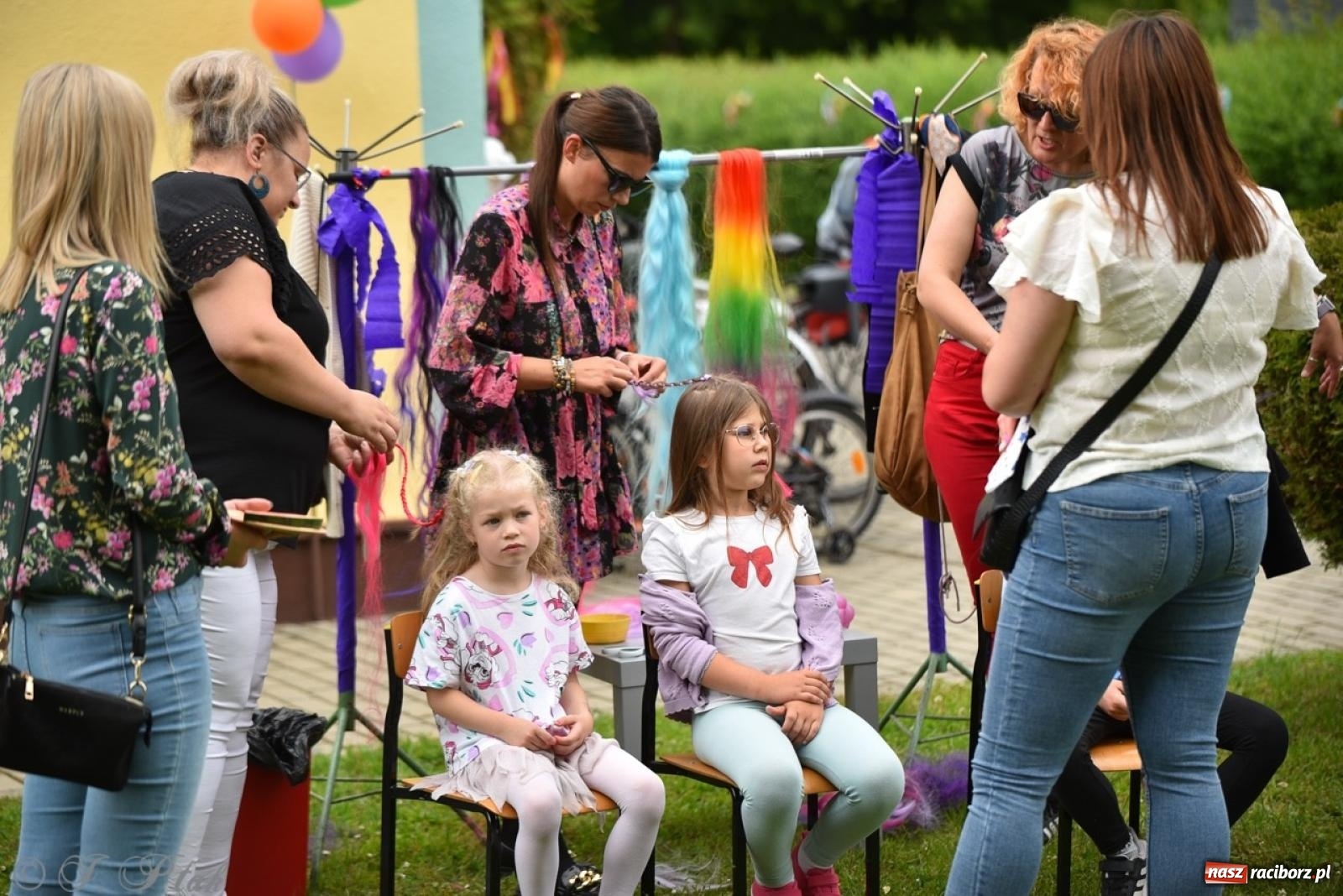 Zdjęcie w galerii na portalu naszraciborz.pl: Rodzinna przygoda w Przedszkolu nr 20 – festyn pełen radości i atrakcji [FOTO i WIDEO] wiadomości z regionu