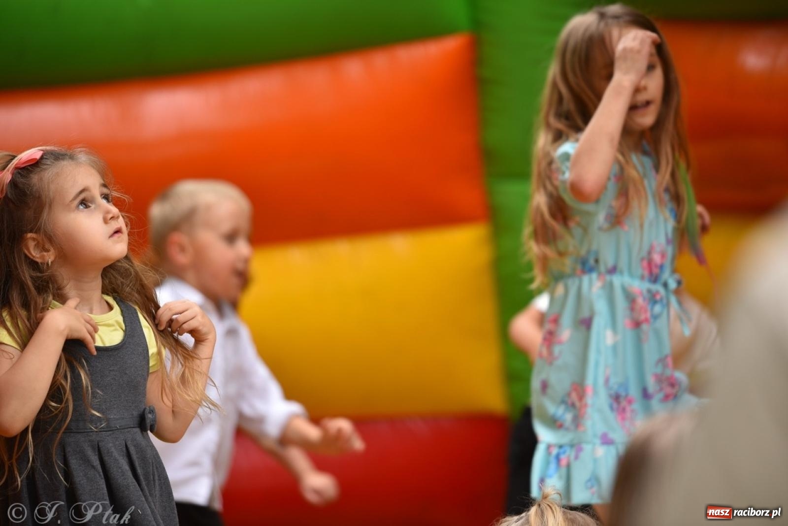 Zdjęcie w galerii na portalu naszraciborz.pl: Rodzinna przygoda w Przedszkolu nr 20 – festyn pełen radości i atrakcji [FOTO i WIDEO] wiadomości z regionu