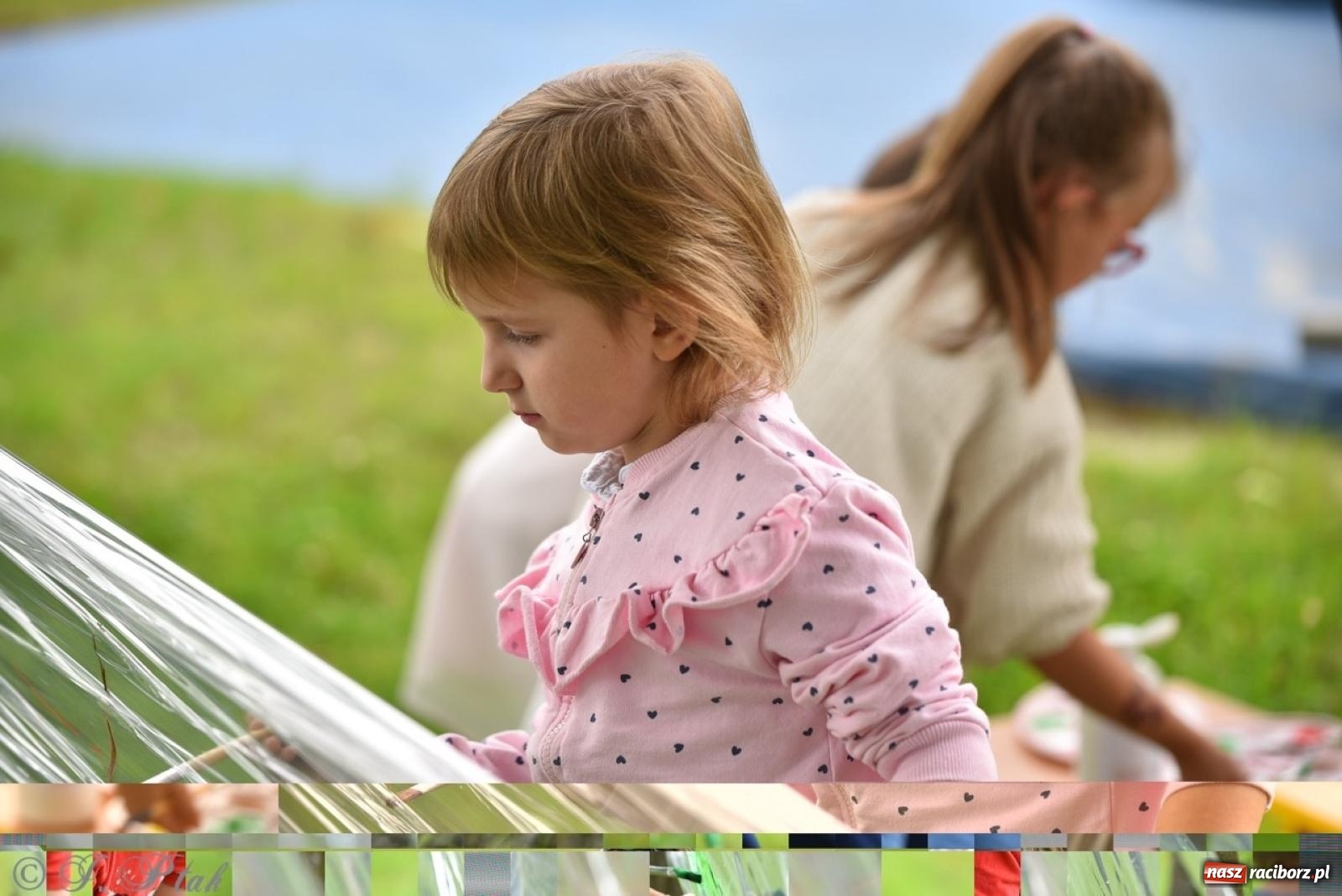 Zdjęcie w galerii na portalu naszraciborz.pl: Rodzinna przygoda w Przedszkolu nr 20 – festyn pełen radości i atrakcji [FOTO i WIDEO] wiadomości z regionu