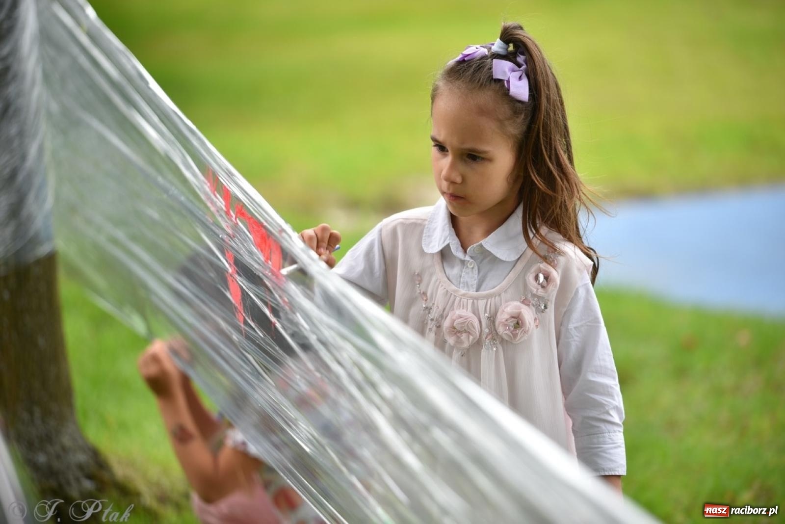 Zdjęcie w galerii na portalu naszraciborz.pl: Rodzinna przygoda w Przedszkolu nr 20 – festyn pełen radości i atrakcji [FOTO i WIDEO] wiadomości z regionu