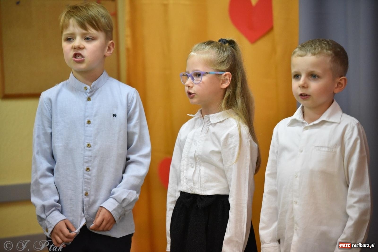 Zdjęcie w galerii na portalu naszraciborz.pl: Rodzinna przygoda w Przedszkolu nr 20 – festyn pełen radości i atrakcji [FOTO i WIDEO] wiadomości z regionu