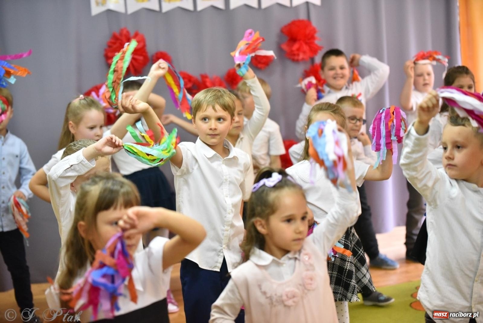 Zdjęcie w galerii na portalu naszraciborz.pl: Rodzinna przygoda w Przedszkolu nr 20 – festyn pełen radości i atrakcji [FOTO i WIDEO] wiadomości z regionu