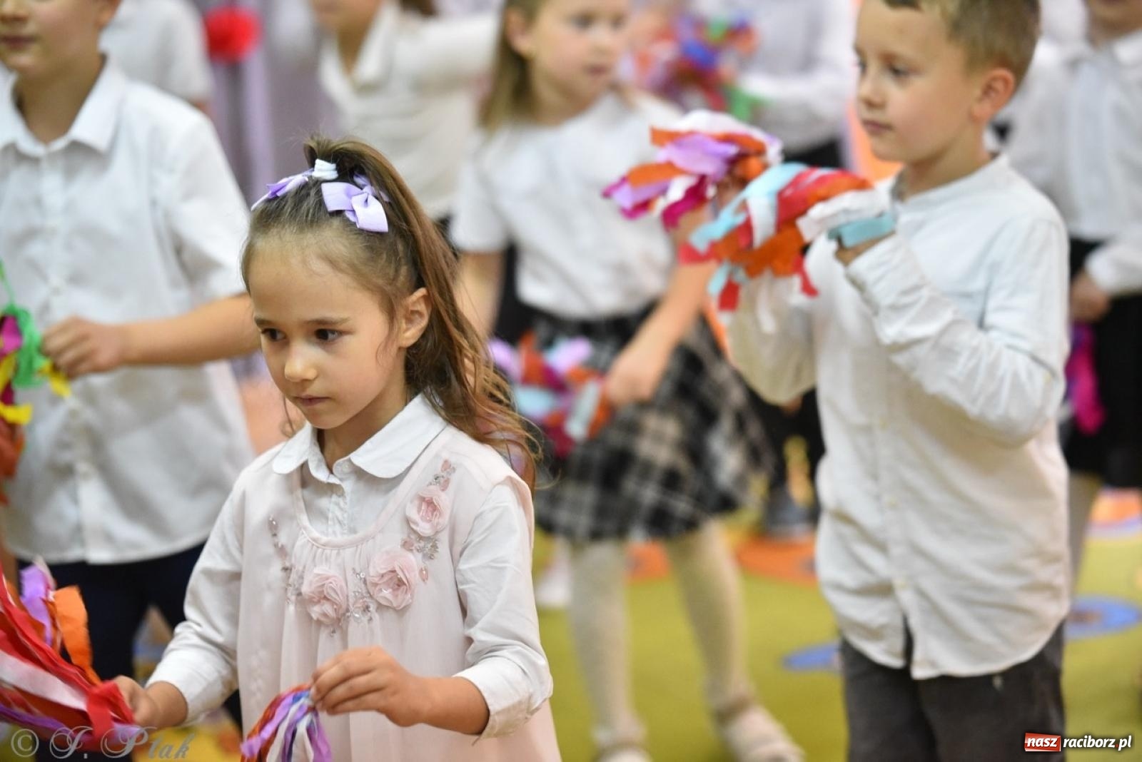 Zdjęcie w galerii na portalu naszraciborz.pl: Rodzinna przygoda w Przedszkolu nr 20 – festyn pełen radości i atrakcji [FOTO i WIDEO] wiadomości z regionu