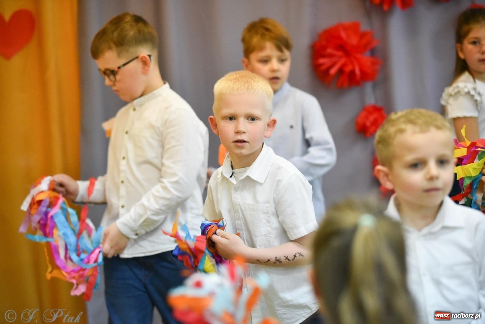 Zdjęcie w galerii na portalu naszraciborz.pl: Rodzinna przygoda w Przedszkolu nr 20 – festyn pełen radości i atrakcji [FOTO i WIDEO] wiadomości z regionu