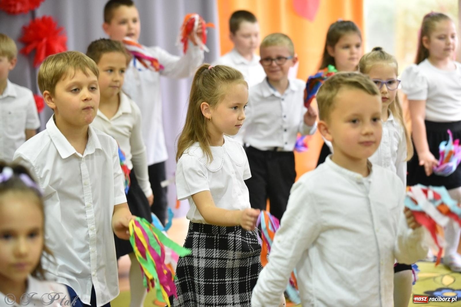 Zdjęcie w galerii na portalu naszraciborz.pl: Rodzinna przygoda w Przedszkolu nr 20 – festyn pełen radości i atrakcji [FOTO i WIDEO] wiadomości z regionu