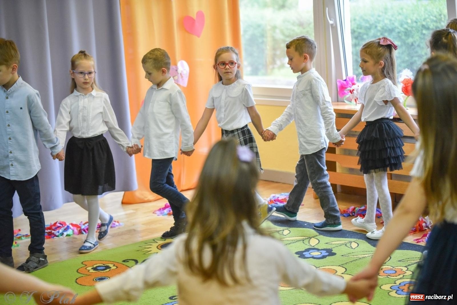 Zdjęcie w galerii na portalu naszraciborz.pl: Rodzinna przygoda w Przedszkolu nr 20 – festyn pełen radości i atrakcji [FOTO i WIDEO] wiadomości z regionu