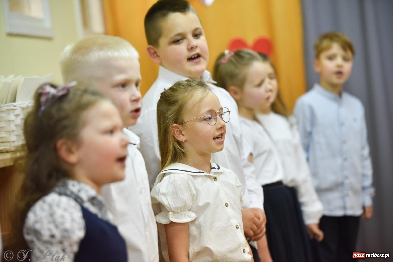 Zdjęcie w galerii na portalu naszraciborz.pl: Rodzinna przygoda w Przedszkolu nr 20 – festyn pełen radości i atrakcji [FOTO i WIDEO] wiadomości z regionu