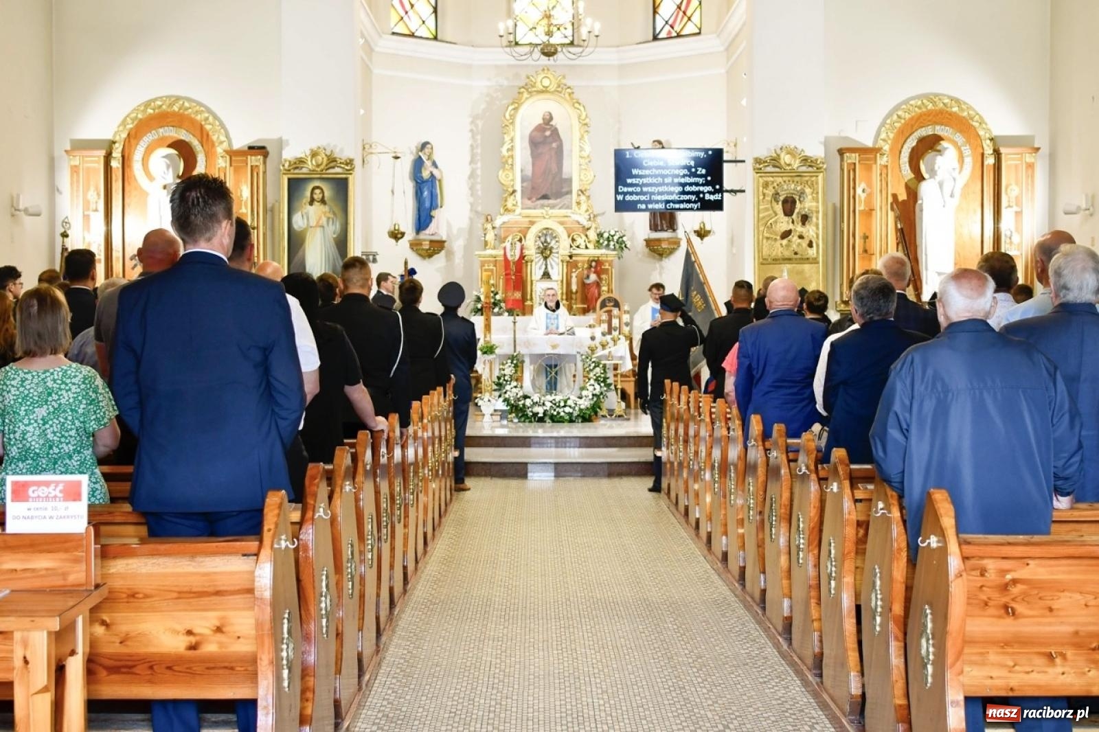 Zdjęcie w galerii na portalu naszraciborz.pl: 100 lat OSP Pogrzebień i nowy sztandar. Uroczystości z odznaczeniami i czeskim akcentem [FOTO i WIDEO] wiadomości z regionu