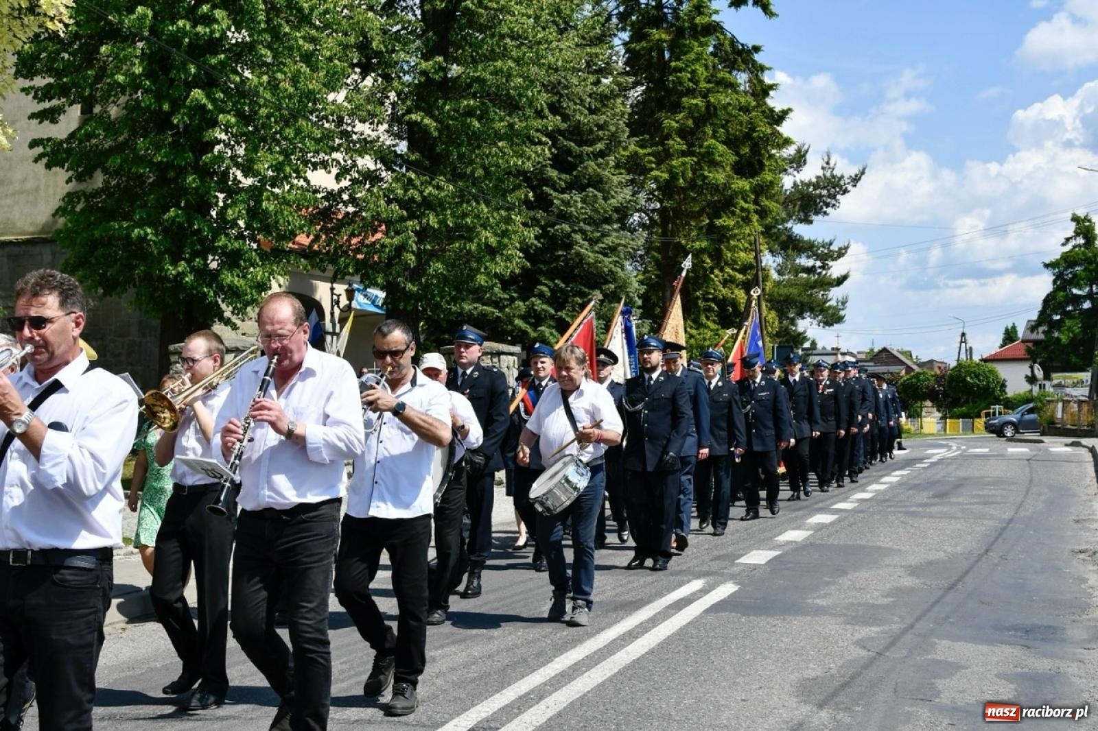 Zdjęcie w galerii na portalu naszraciborz.pl: 100 lat OSP Pogrzebień i nowy sztandar. Uroczystości z odznaczeniami i czeskim akcentem [FOTO i WIDEO] wiadomości z regionu