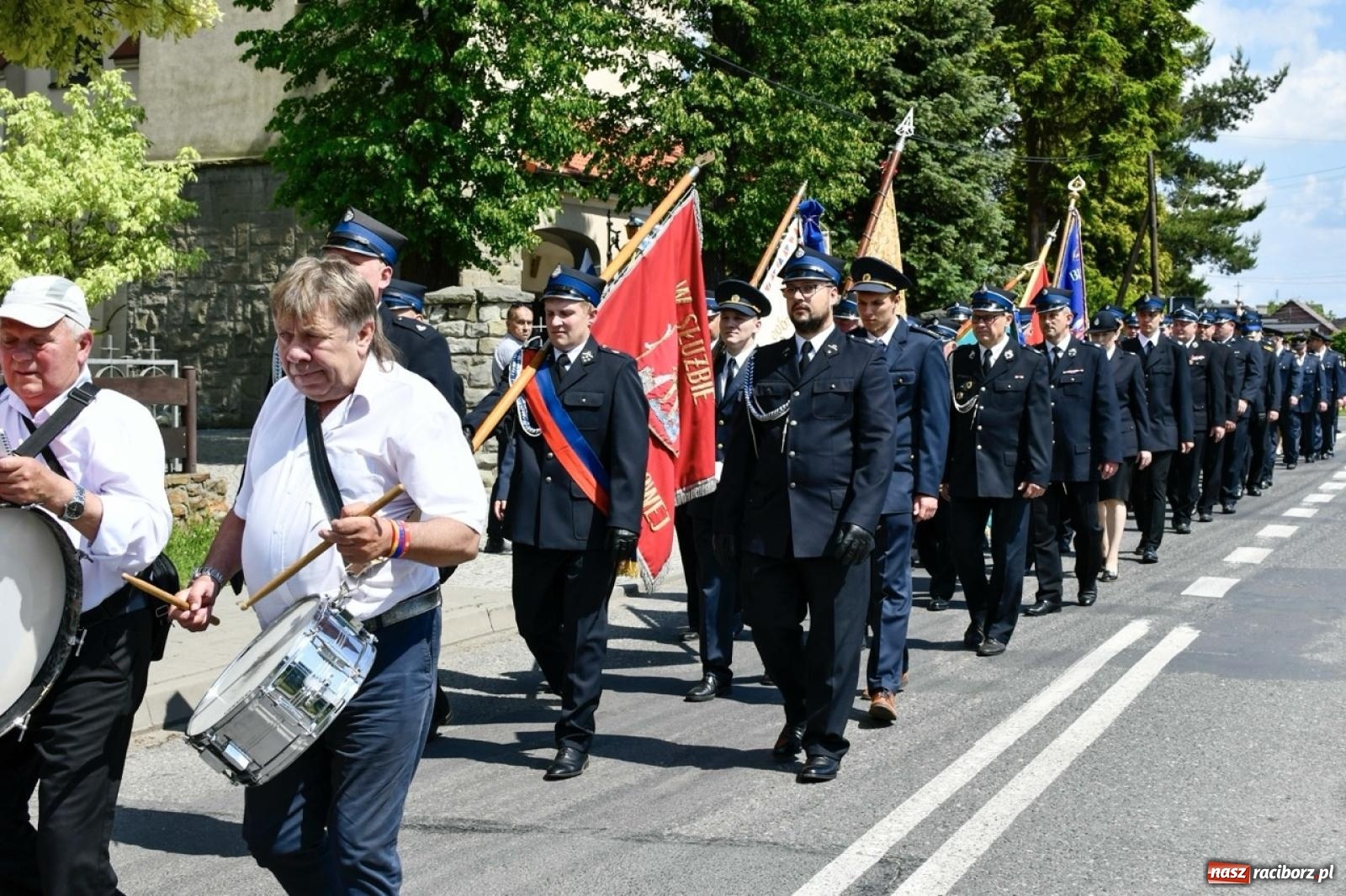 Zdjęcie w galerii na portalu naszraciborz.pl: 100 lat OSP Pogrzebień i nowy sztandar. Uroczystości z odznaczeniami i czeskim akcentem [FOTO i WIDEO] wiadomości z regionu